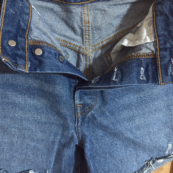 Levi’s 501 Button Fly Cutoffs - Picture 4 of 6